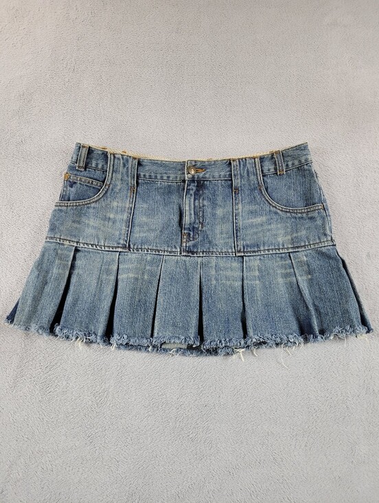 American Eagle Outfitters Dresses & Skirts - American Eagle Outfitters Light Blue Denim Pleated Mini Skirt Y2K